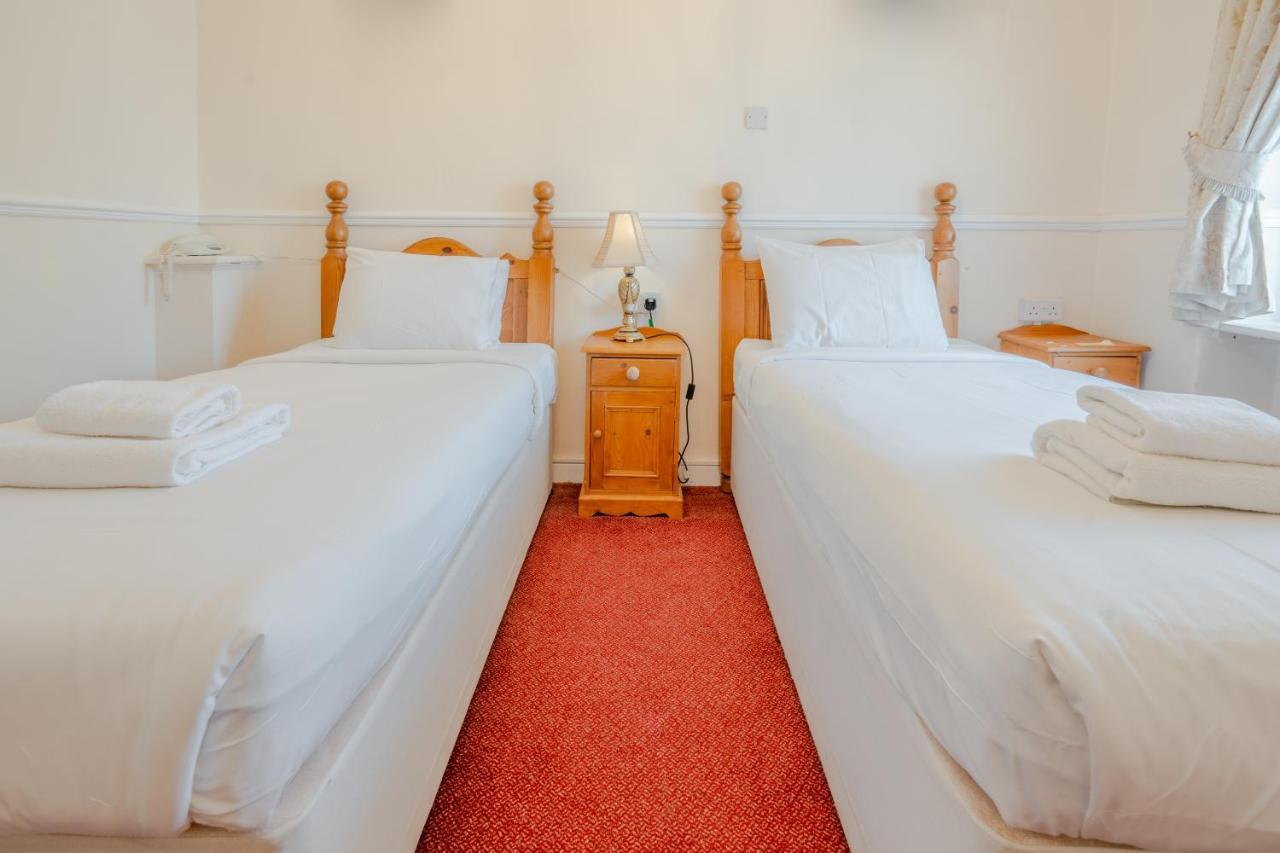 Crown Hotel Cotswold Блокли Экстерьер фото
