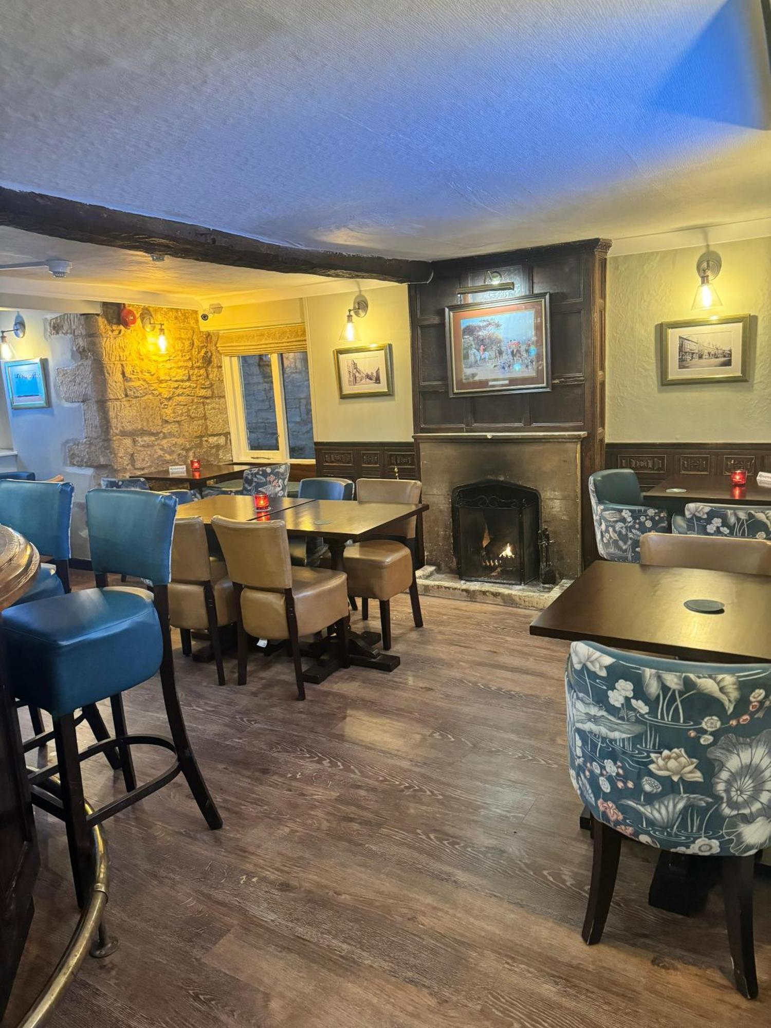 Crown Hotel Cotswold Блокли Экстерьер фото
