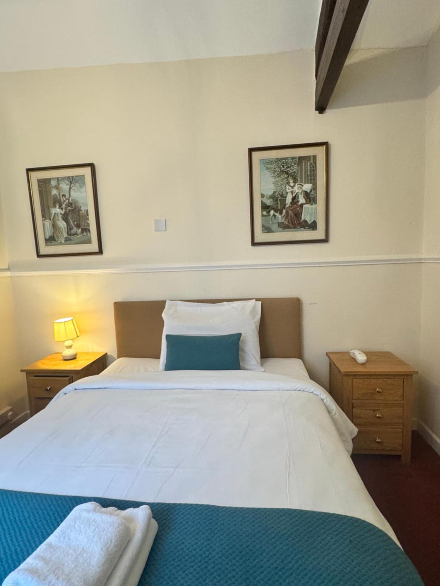Crown Hotel Cotswold Блокли Экстерьер фото